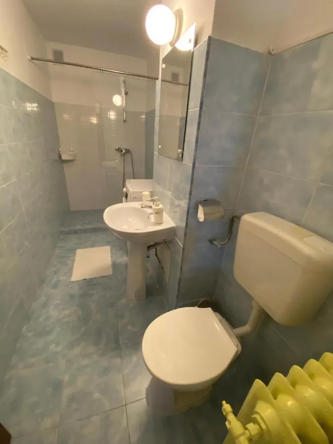 Green Apartment 96 بوخارست 0*,